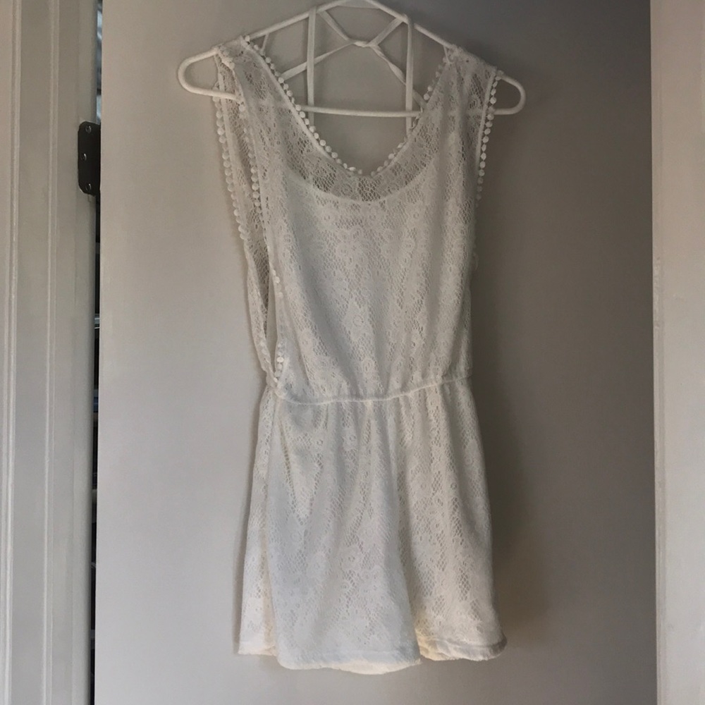 WHITE LACE ROMPER